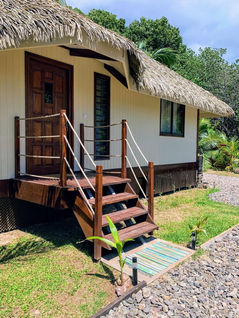 The bungalow with its private access