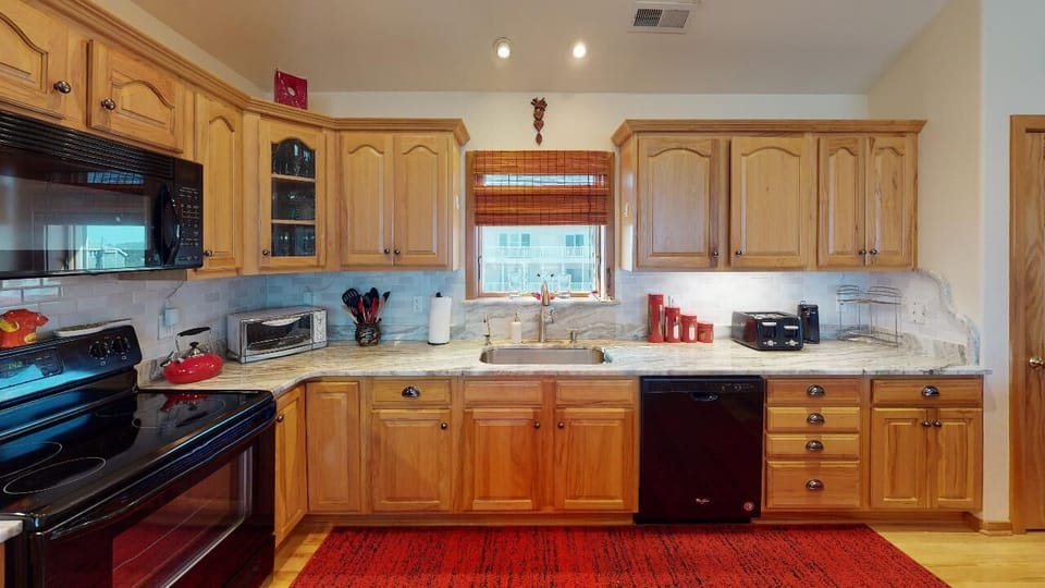 NICE workspaces for multiple chefs. - NICE workspaces for multiple chefs.