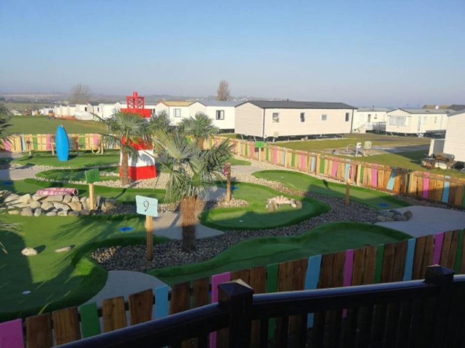 Crazy golf