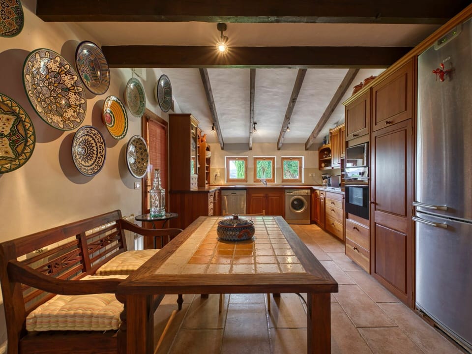 Table, Furniture, Property, Building, Chair, Wood, Interior Design, House, Architecture, Cabinetry