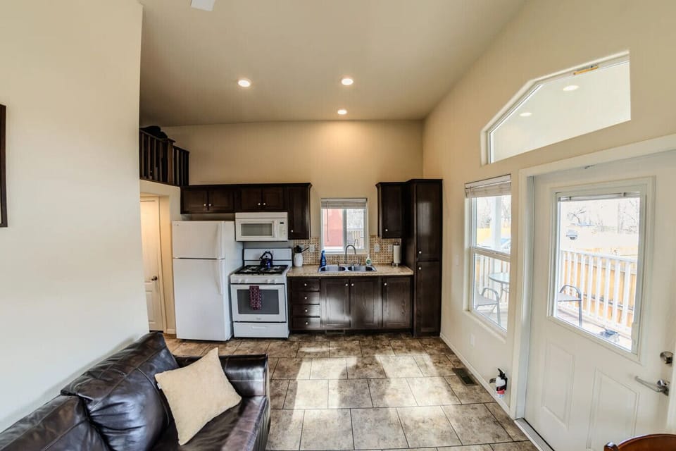Fully equipped kitchen