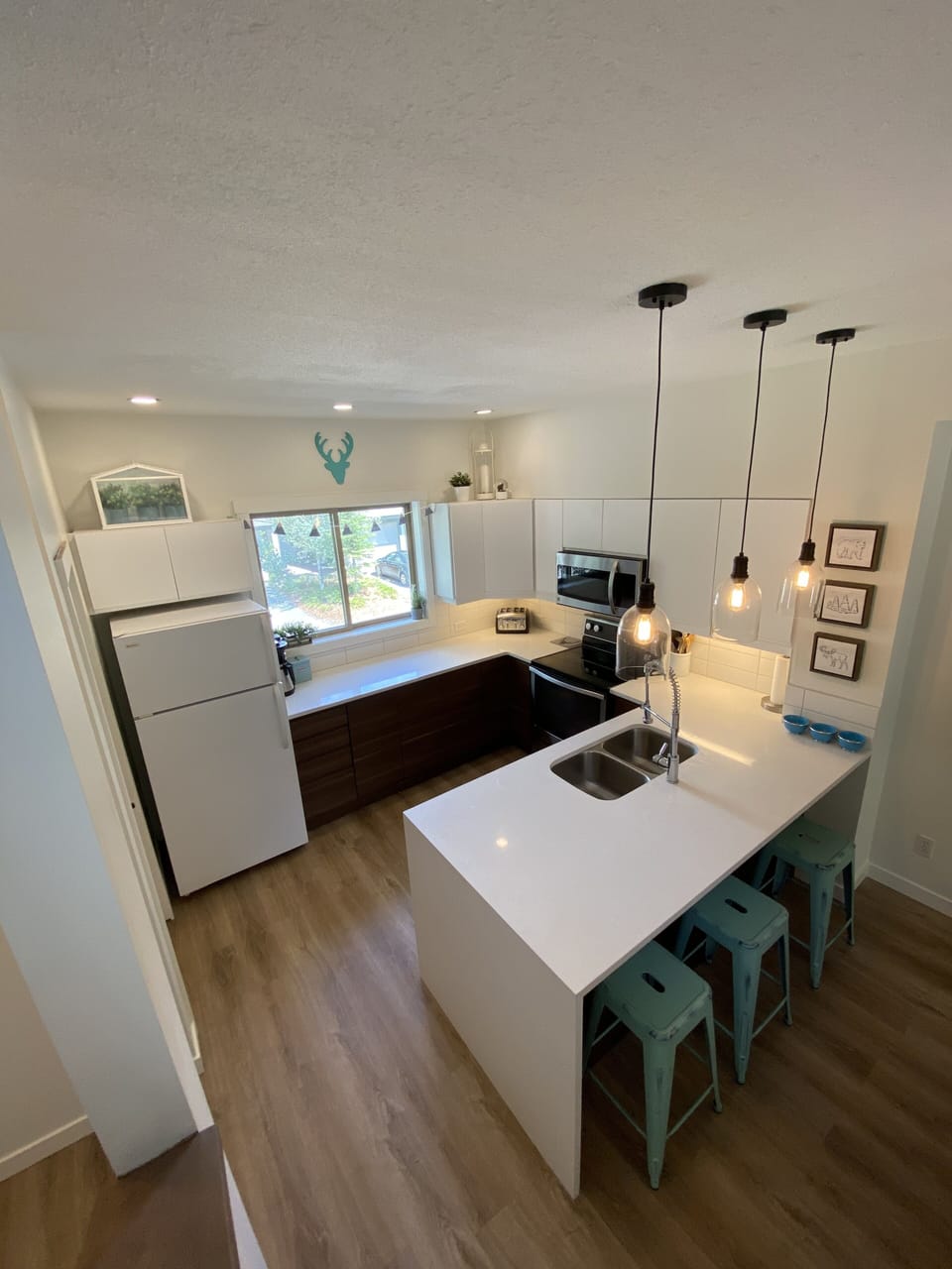 Renovated kitchen with mountain modern vibe.