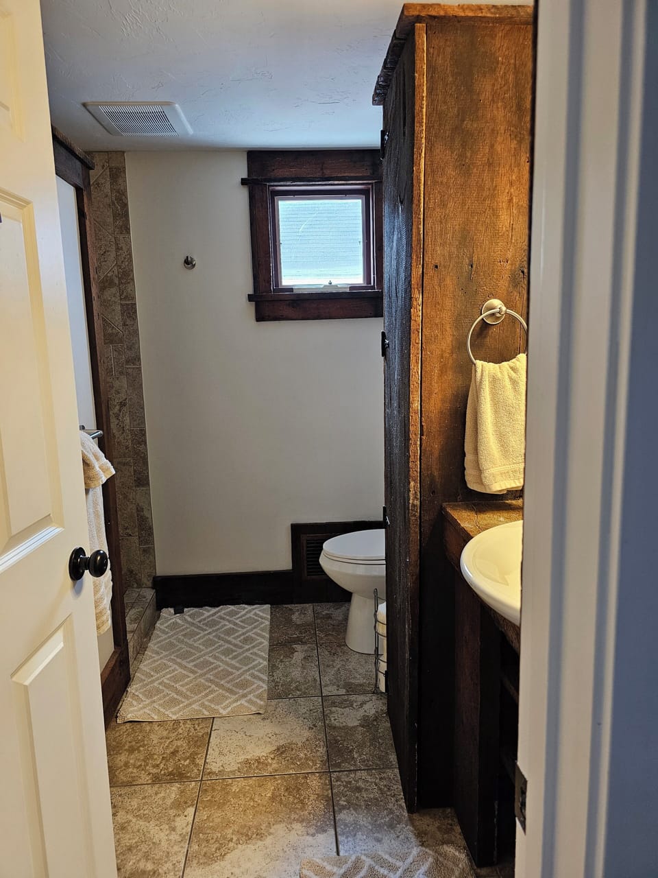 Main floor bathroom