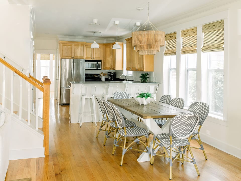 Dining/ Kitchen 