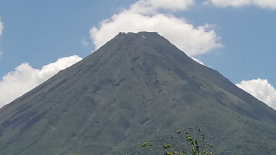 Nearby volcanoes