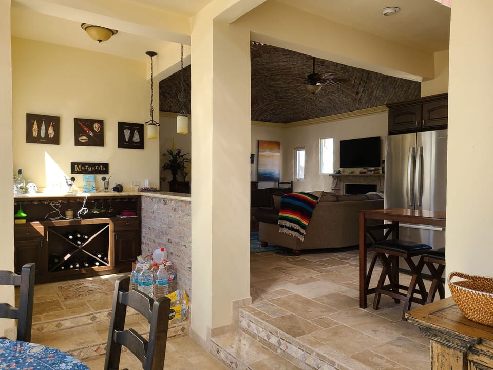 Bar Seats 3. Open floor plan. Do not miss a thing!
