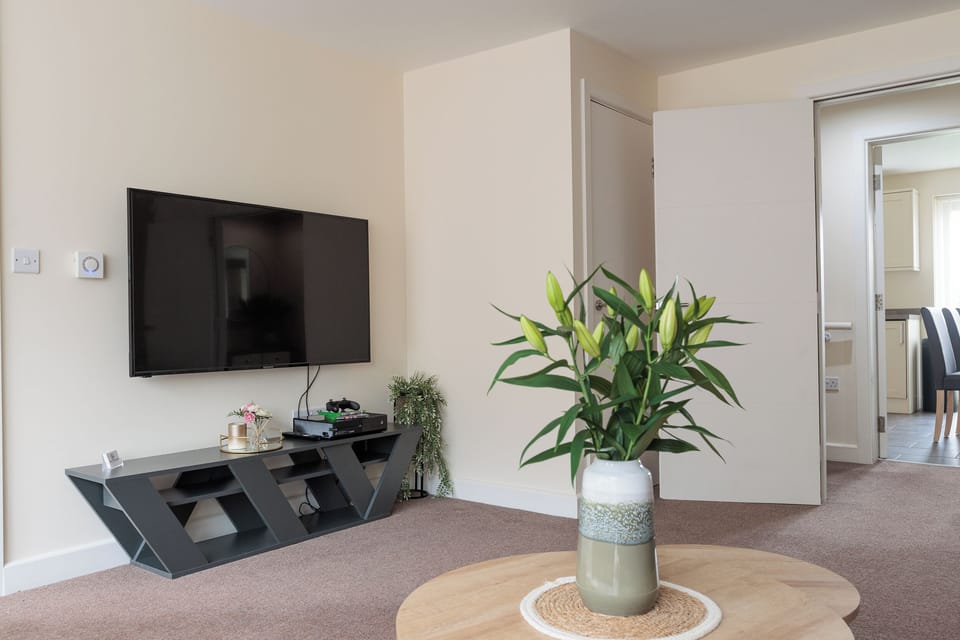 Spacious lounge for family time