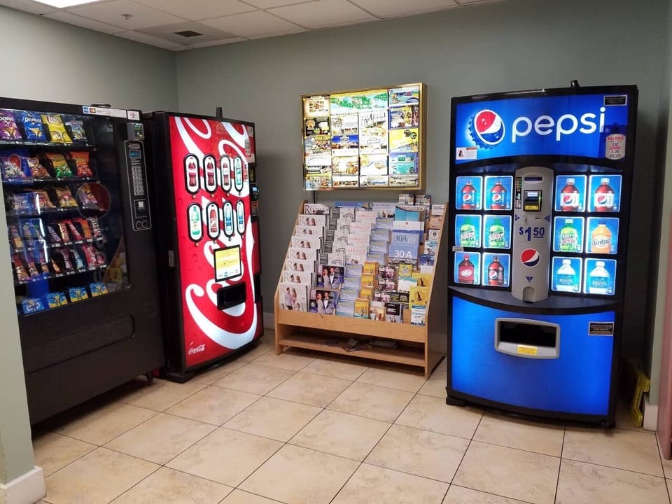 Vending machines on the 1st floor! Pick up laundry detergent here too!