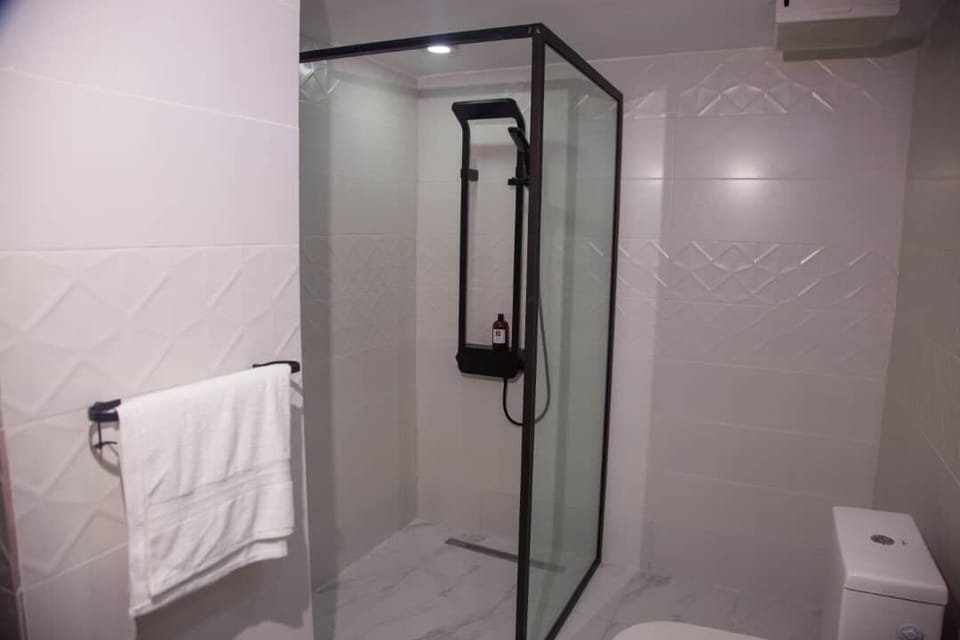Master bath room