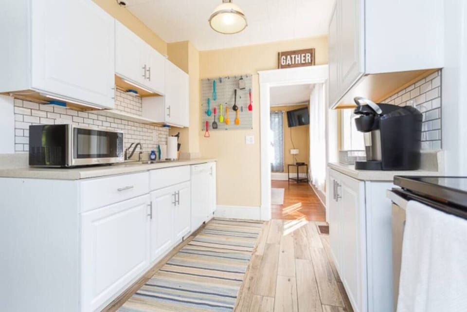Adorable kitchen, fully stocked, along with Keurig coffeemaker