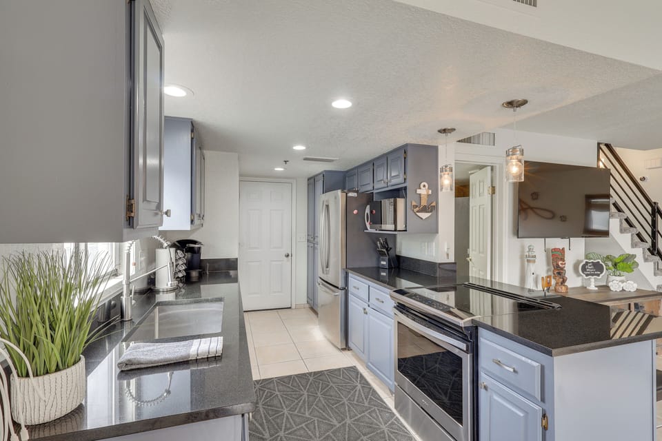 Kitchen | Keurig | 1st Floor