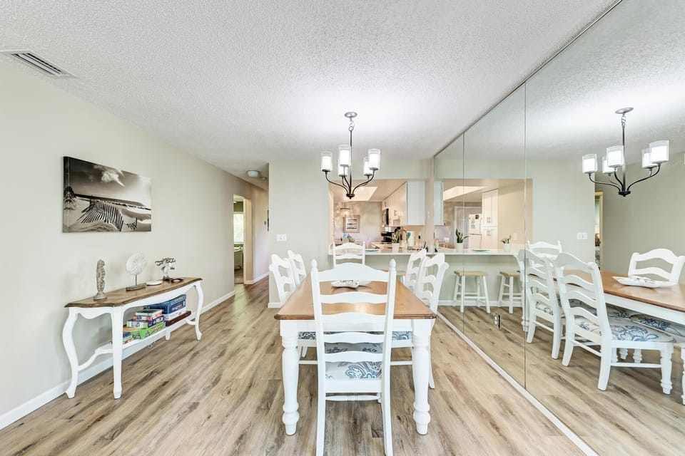 The Anna Maria Island Beach Palms 8B