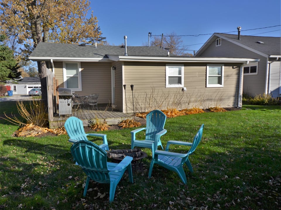 Fun fire pit and propane grill. 