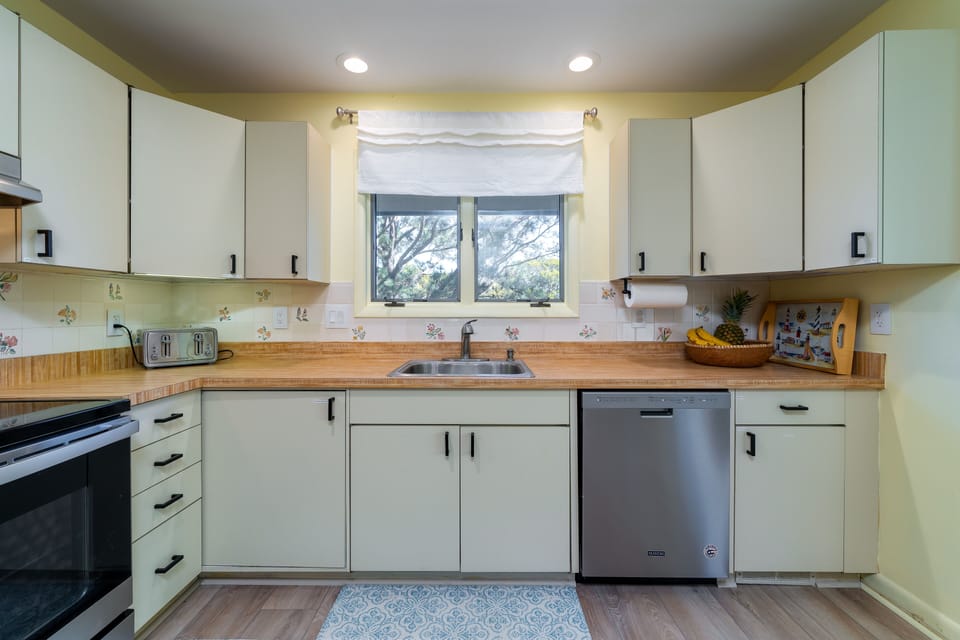 Butcher block-like countertops