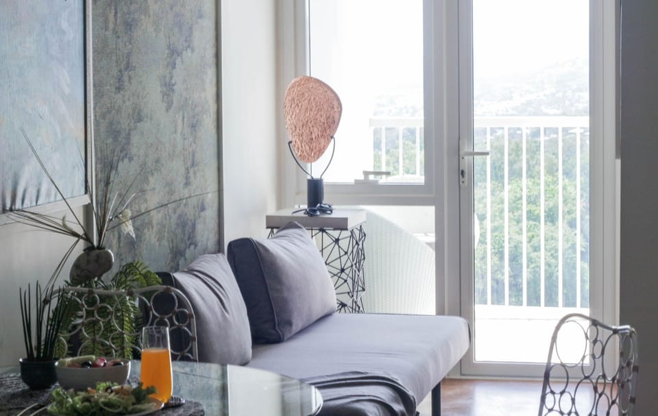 Floor to ceiling, unobstructed mountain views.