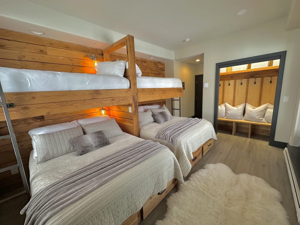 Built in drawers under each bed for ample storage.