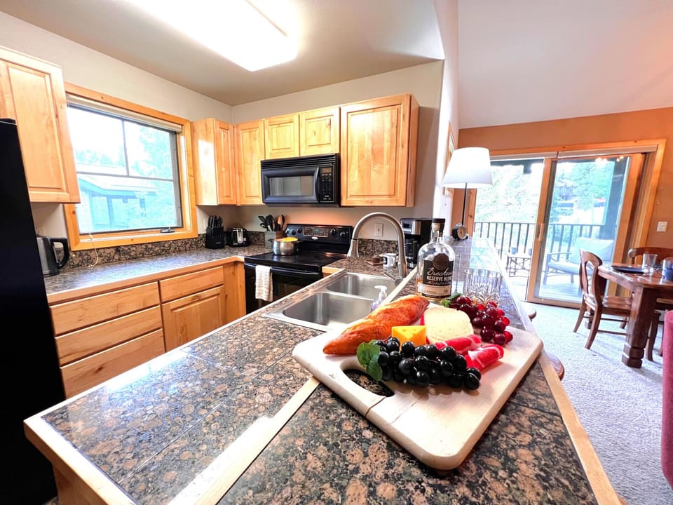 Fully equipped kitchen to meet all your cooking needs