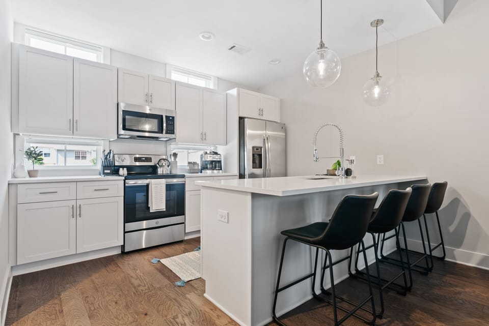 Modern kitchen design equipped with all of your basic cooking utensils needs.