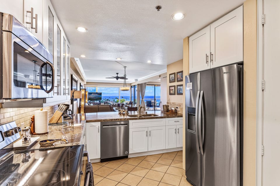 Fully equipped kitchen.