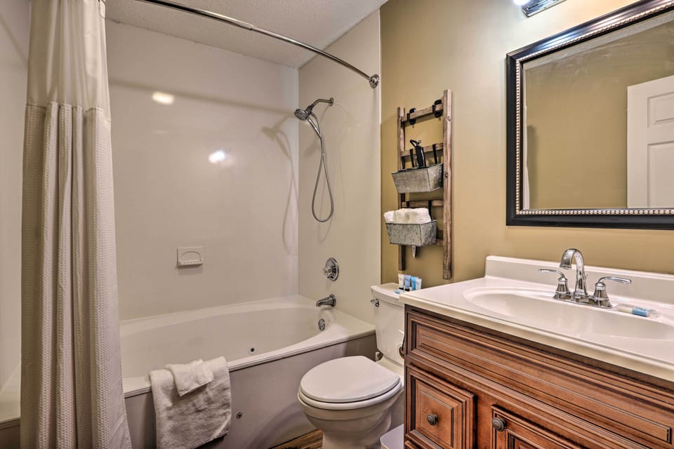 Full Bathroom