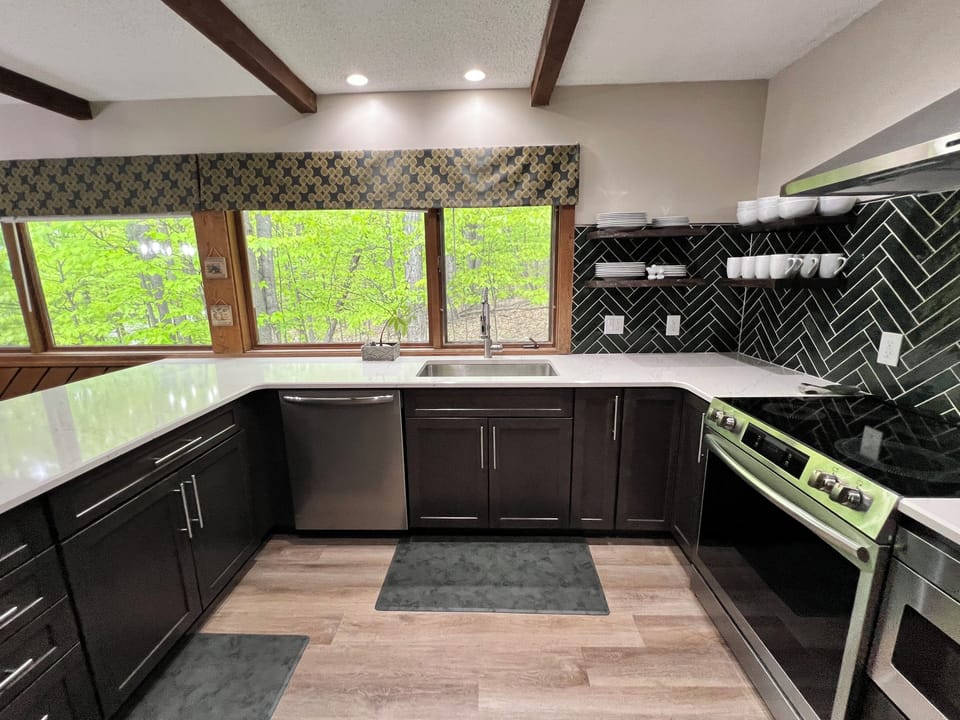 STAINLESS STEEL APPLIANCES