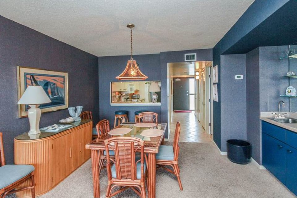 Sea Colony Ocean 3rd floor condo w/ tennis court, gym, and balcony Apartment in Sea Colony