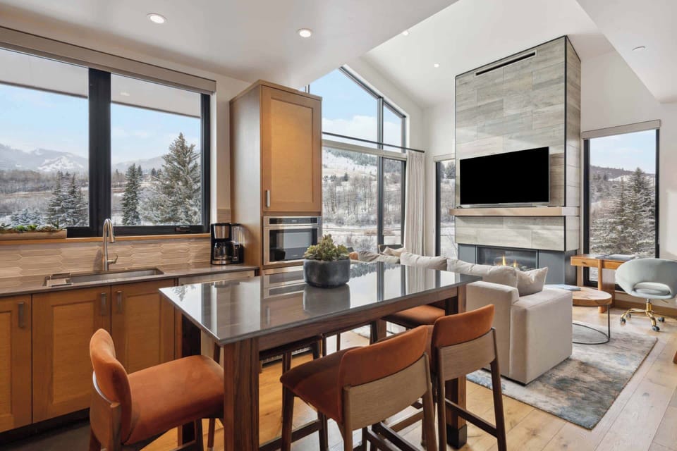 riverfrontlodge-308-1608_54129211669_o