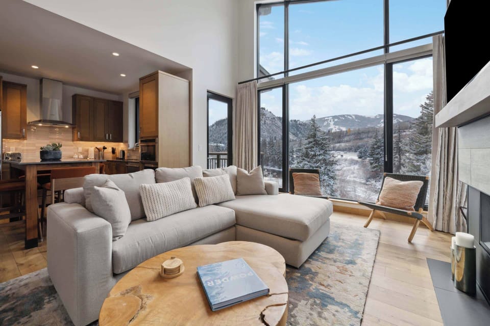 riverfrontlodge-308-1553_54128025377_o