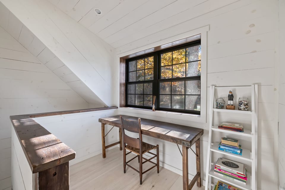 e569bd0e-3c66-40e9-bcd7-123a931dc830