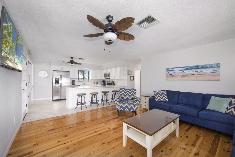 Living Room with ample seating