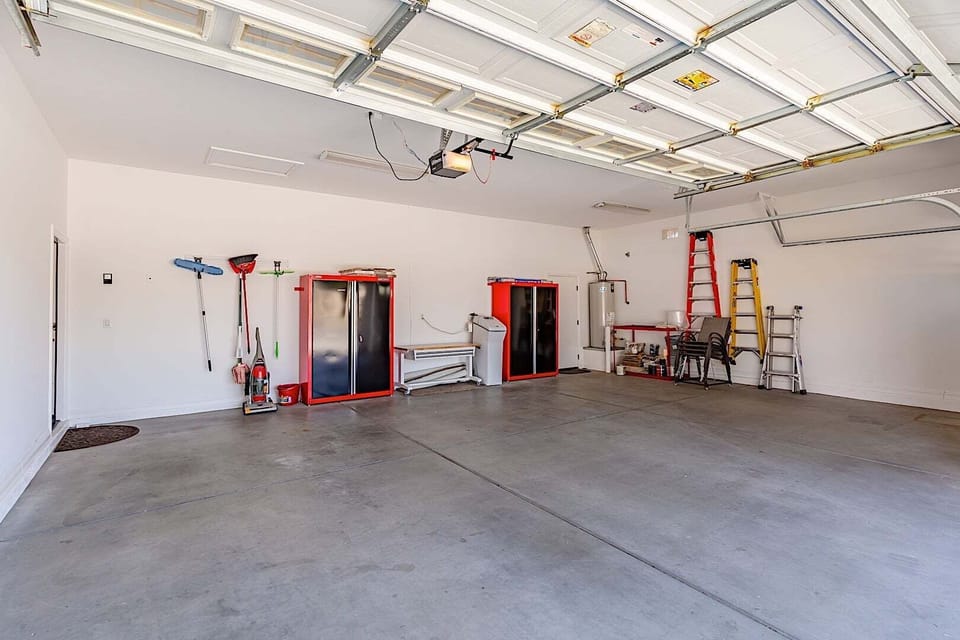 3 Car Garage