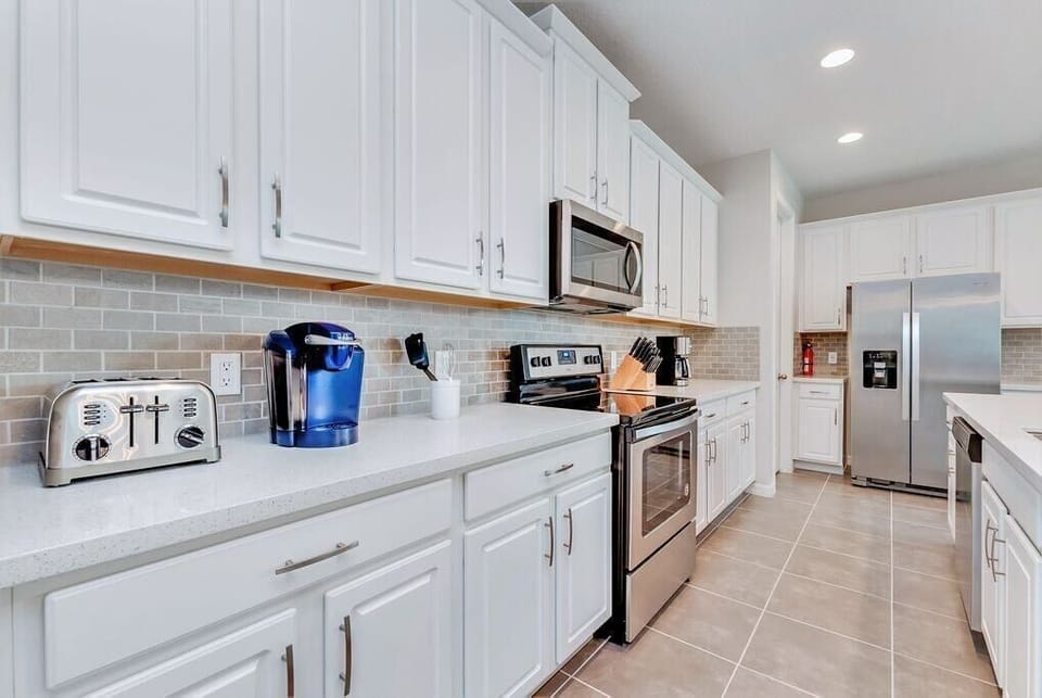 Amazing kitchen with countless amenities and large island