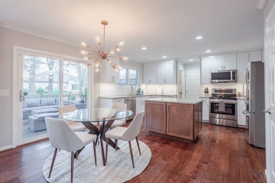 Breakfast area in kitchen with patio