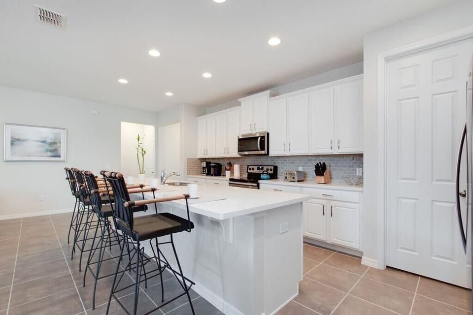 Amazing kitchen with spacious island and seating