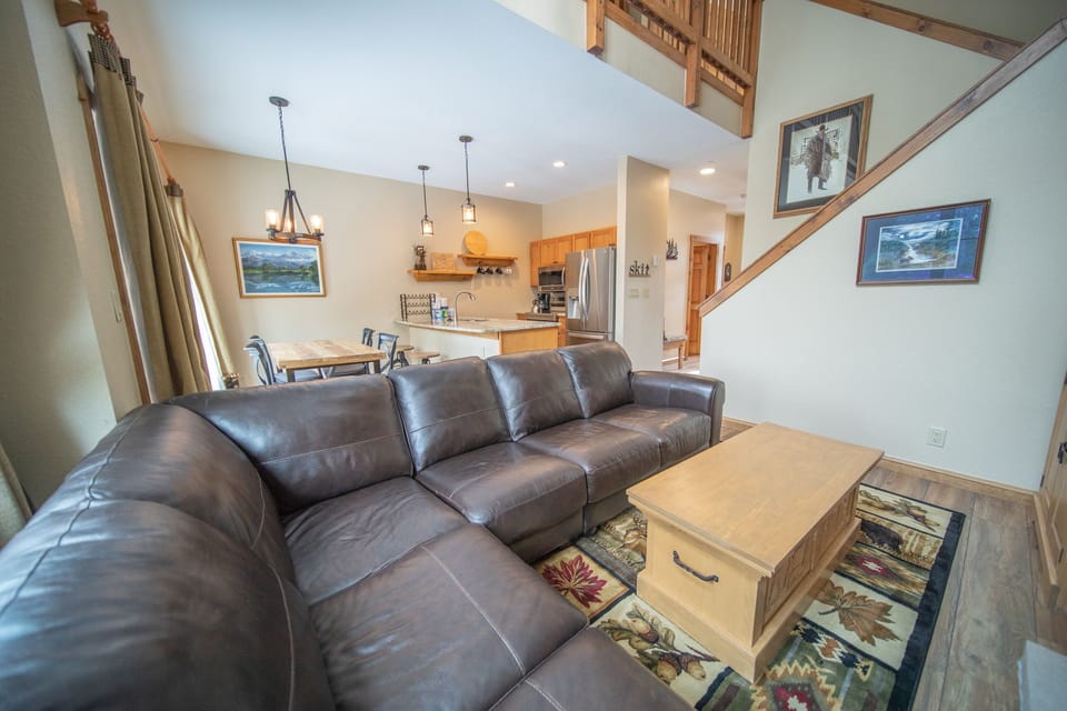 Multi level vacation property in the Lakeside Village neighborhood
