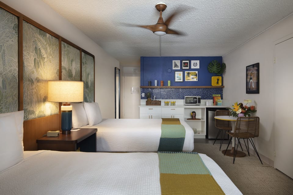 Unit with 2 Double size beds