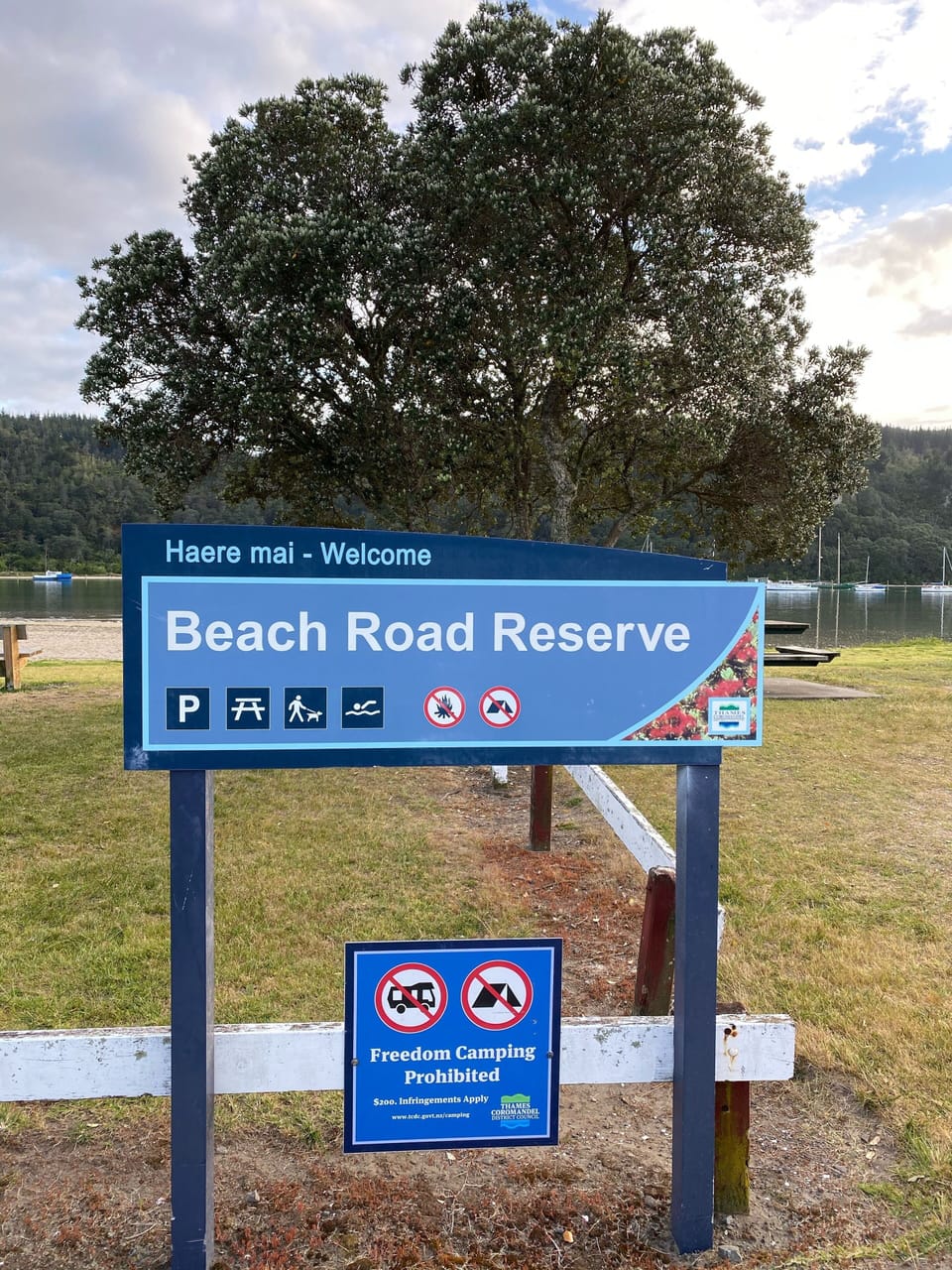Beach Road Reserve playground is 200m walking distance from the apartment
