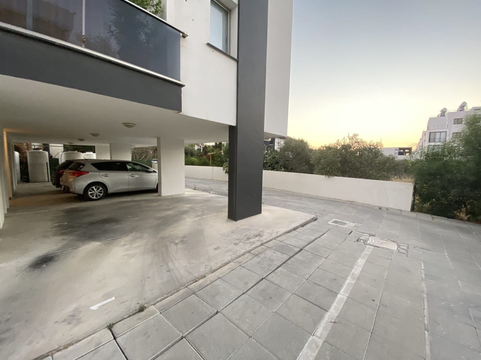 The car park is under the apart and free. You have a car park.