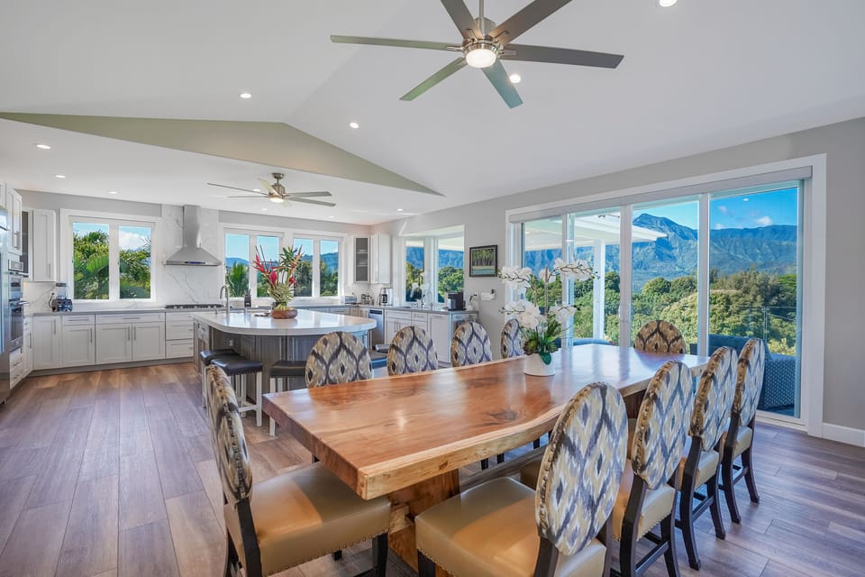 Dining Room with Seating for 12 & large kitchen island with 5 bar stools 