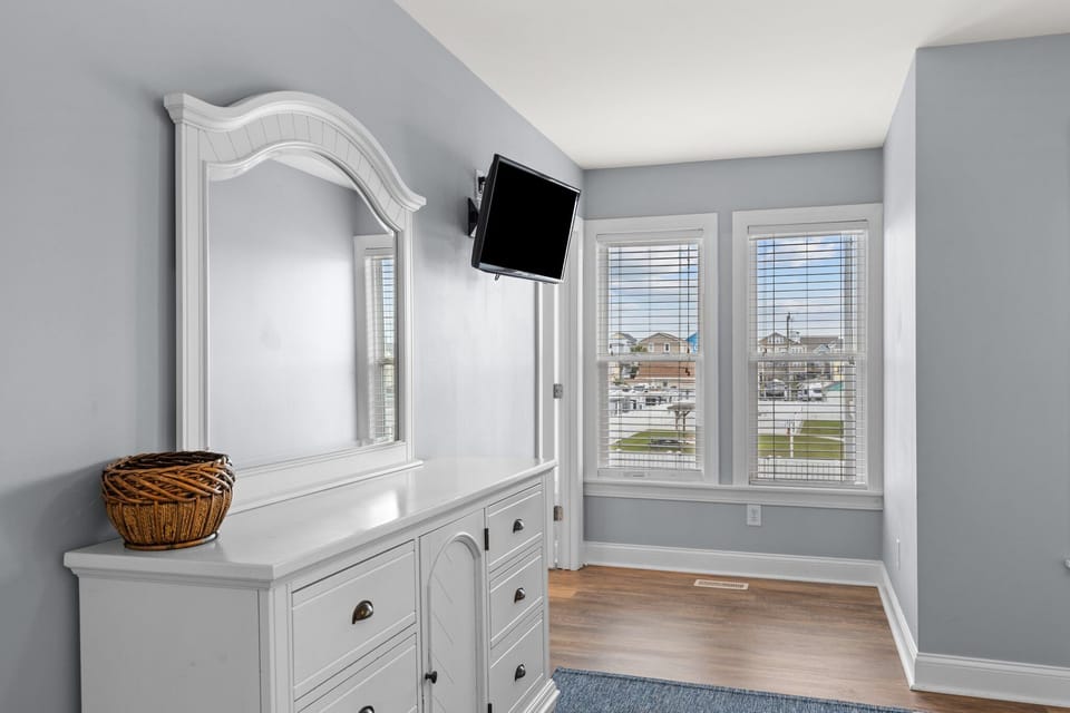 Primary Bedroom w/ King Bed