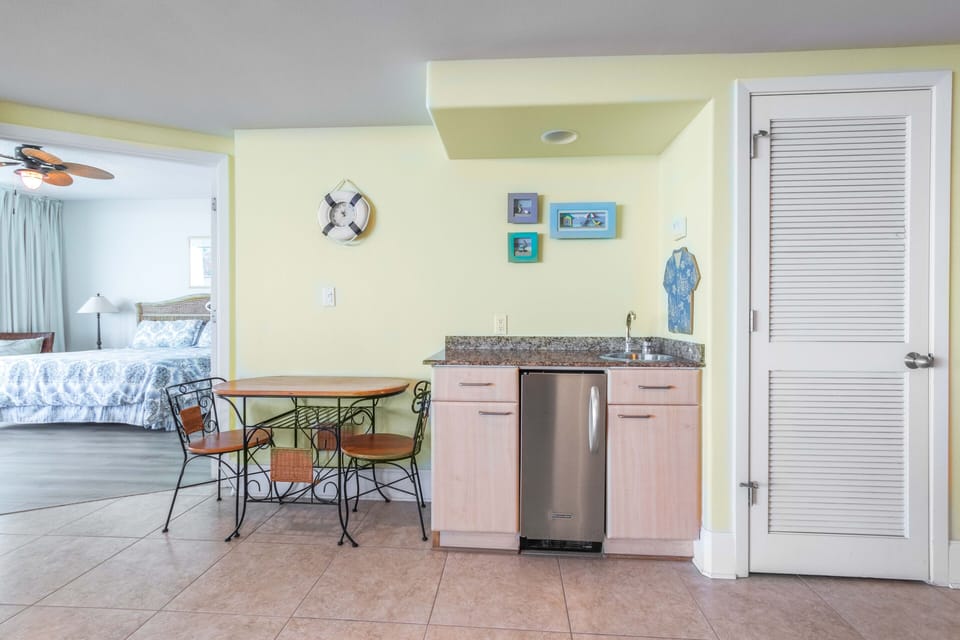 Caribe Resort B708 Wet Bar