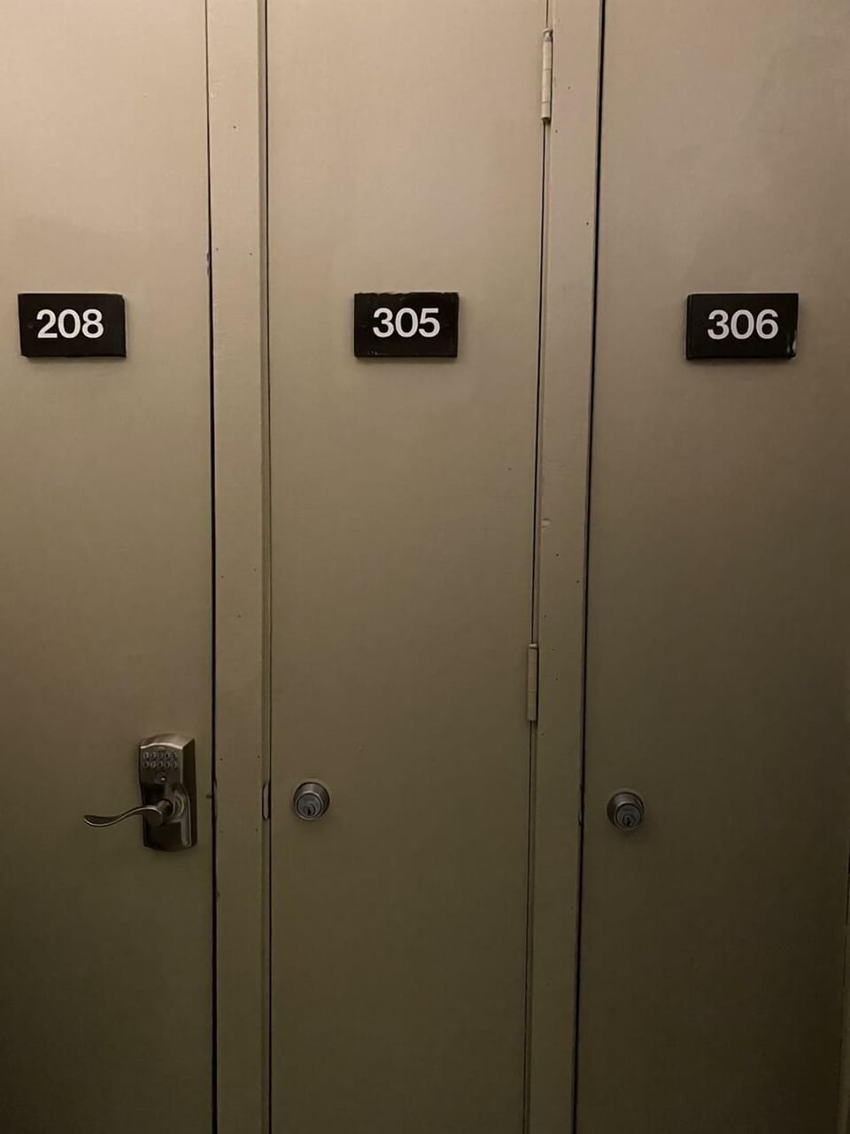 Dedicated ski locker to store all your gear!!