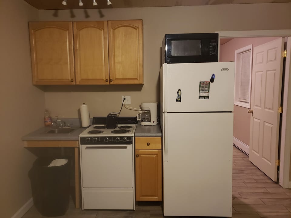 Economy Kitchen