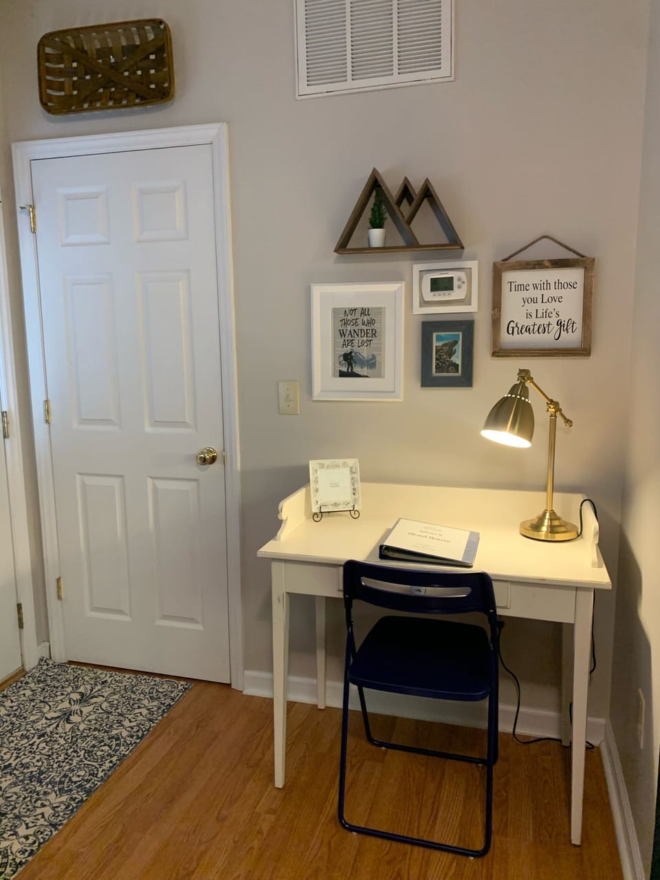 Desk area