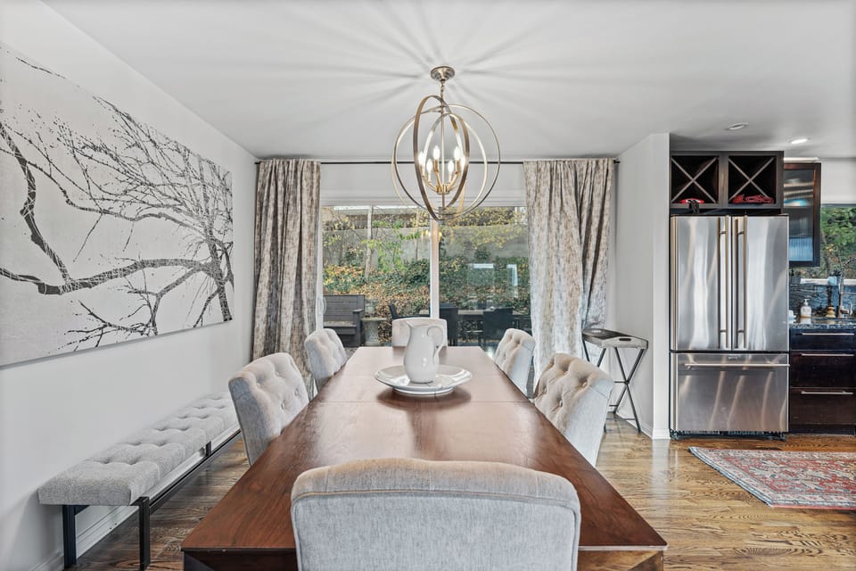 Dinning Living Area to Backyard