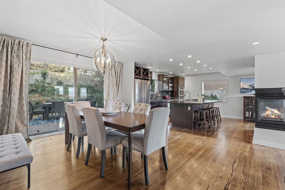 Dining Area - Living Area