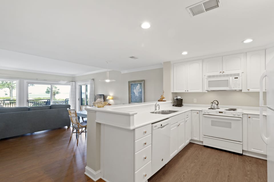 Kitchen | 1866 Beachside Tennis - Kitchen | 1866 Beachside Tennis