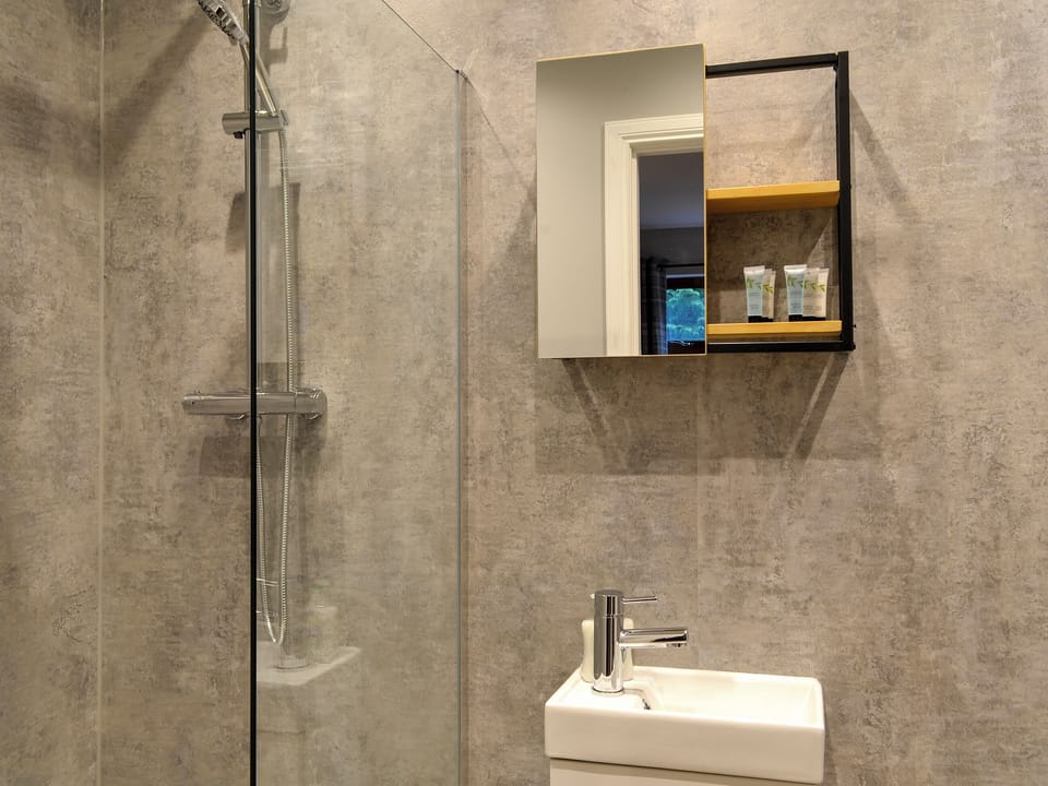 En-suite | Terraughtie Cottage East - Terraughtie Farm Cottages, Dumfries