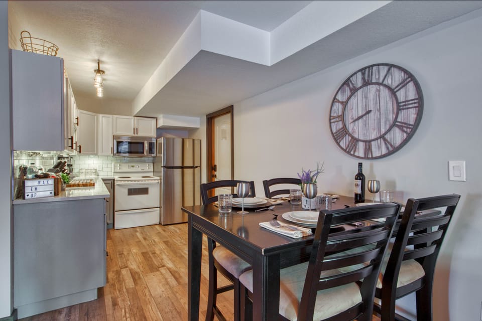 Kitchen table. Can expand to seat 6-8. 