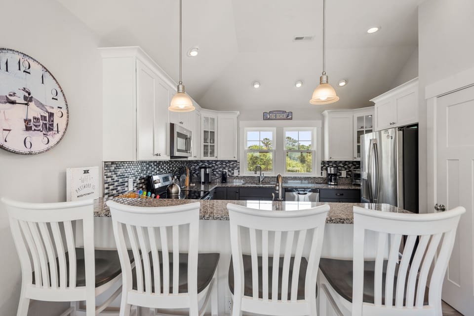 SCB24: Jewel of the Sound l Top Level Kitchen